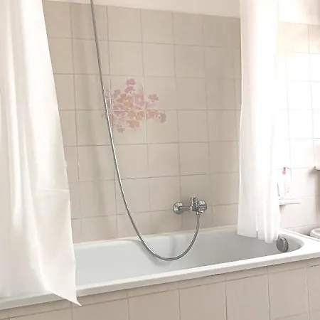招待所 Md *